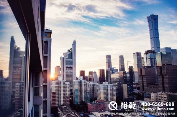 能耗監(jiān)測系統(tǒng)，數(shù)據(jù)分析，報告生成，多平臺支持